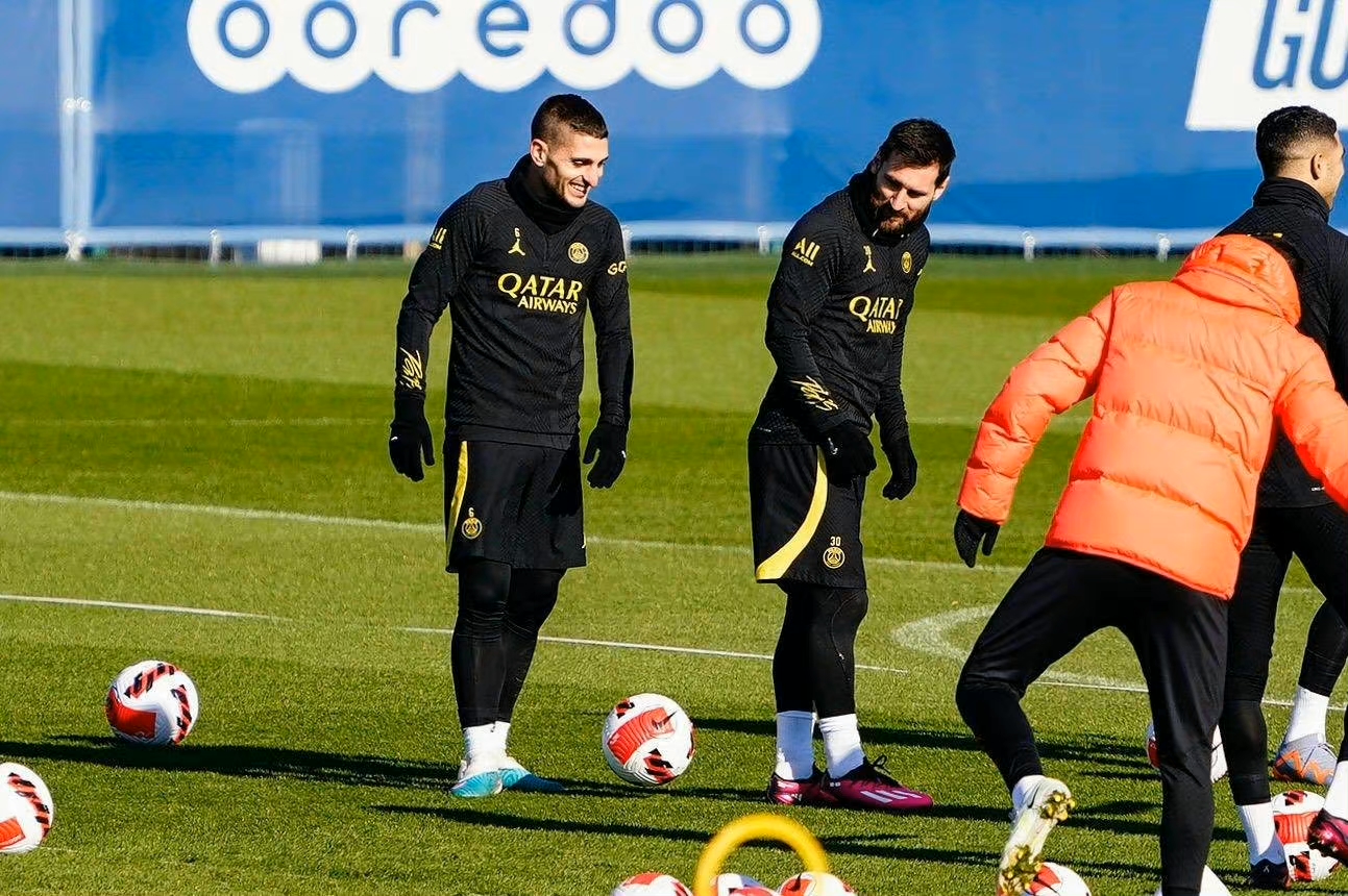 九游体育官网-赛后法国杯传出新动向，洛杉矶湖人内部沟通，管理层表态：信心回归，高层口径保持一致的简单介绍