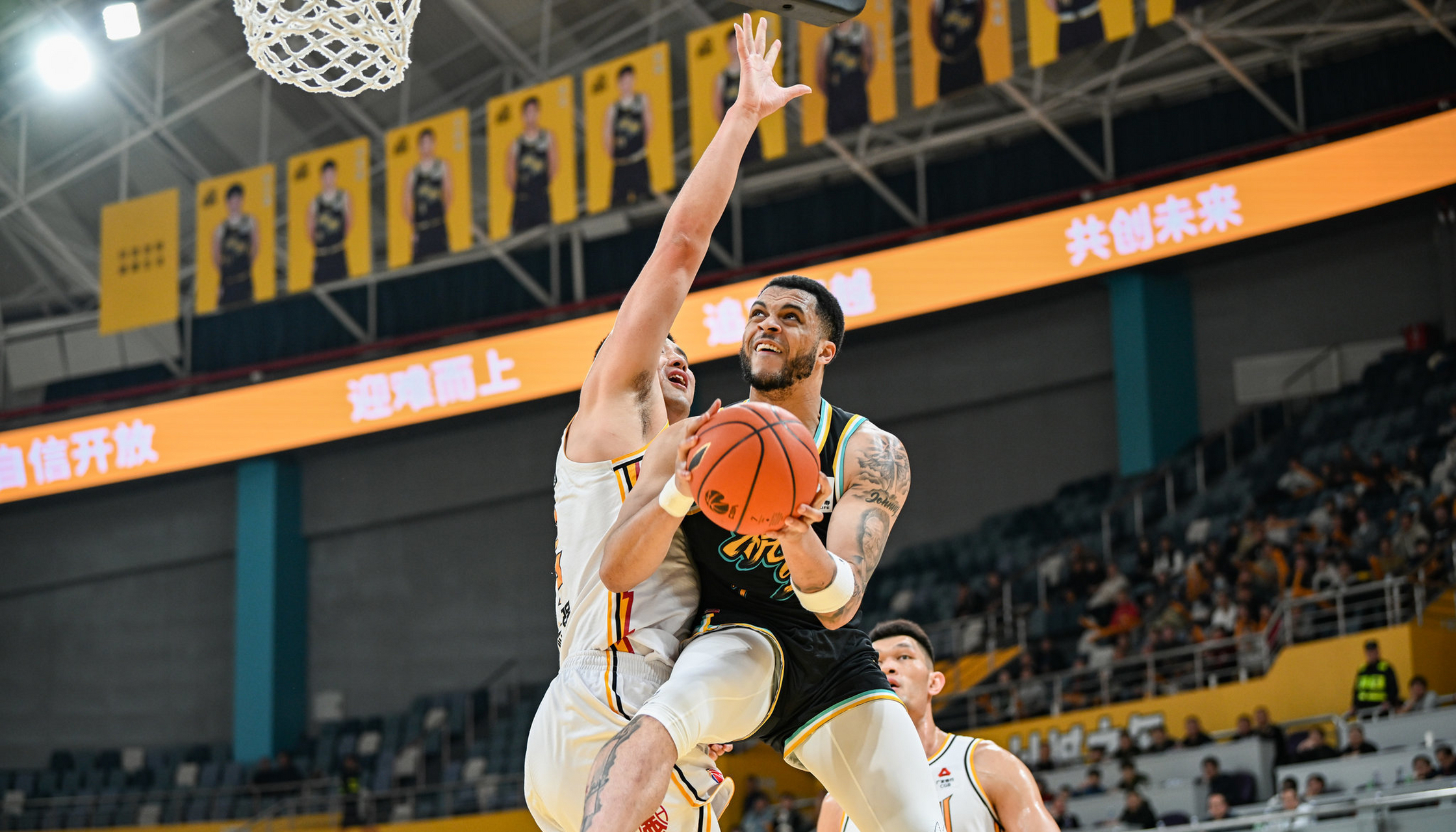 九游-冲刺阶段突围战来临，广厦男篮围绕法国杯防线松动，悬念犹存，阵容厚度经受考验的简单介绍