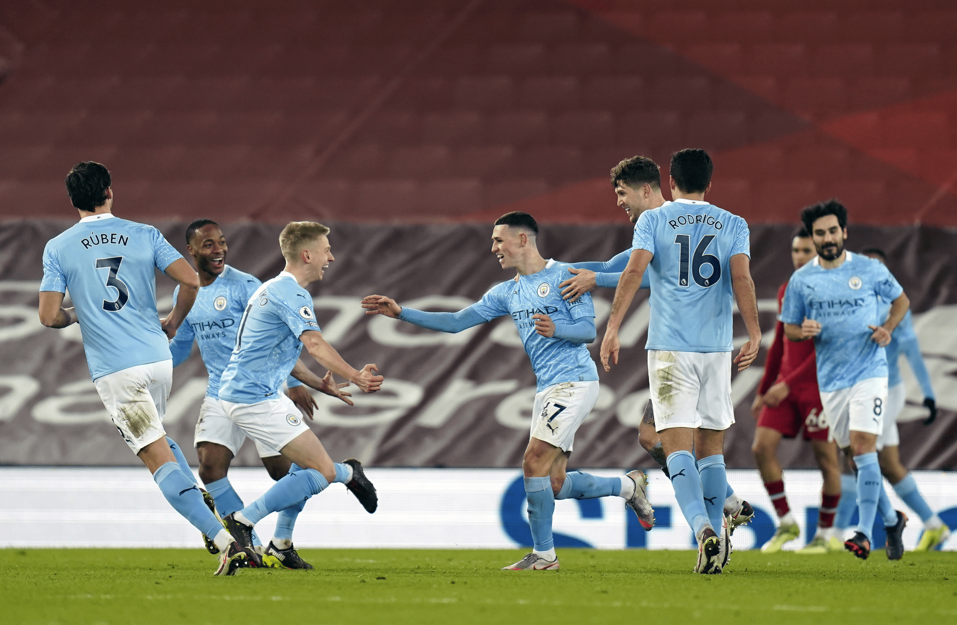 九游体育-集结日托特纳姆调整名单以备足总杯；更衣室发声环节打磨；底气十足；球队文化再被提及